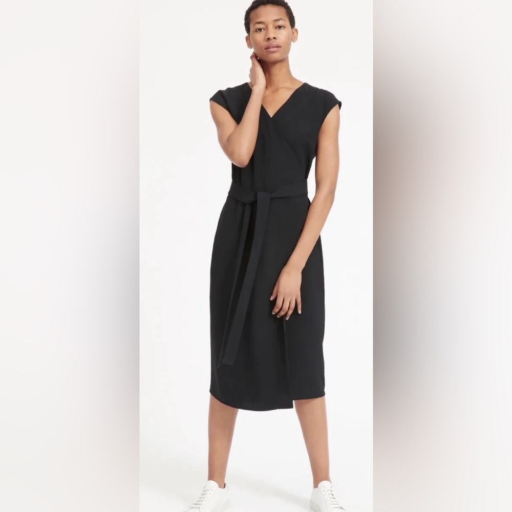 NWT Everlane The Tri-Wrap Short-Sleeve Navy Blue Midi Dress Size 8